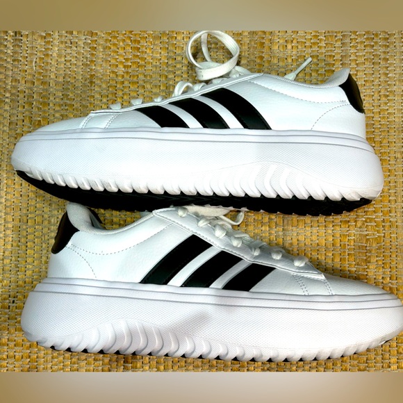 NWOT ADIDAS s9 wmns Grand Court platform sneakers - Picture 4 of 8